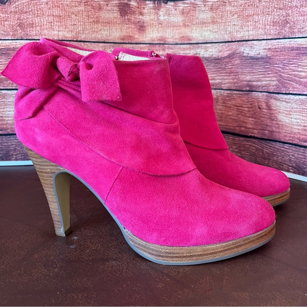 NWOT Dollhouse Pink Suede Platform Ankle Booties